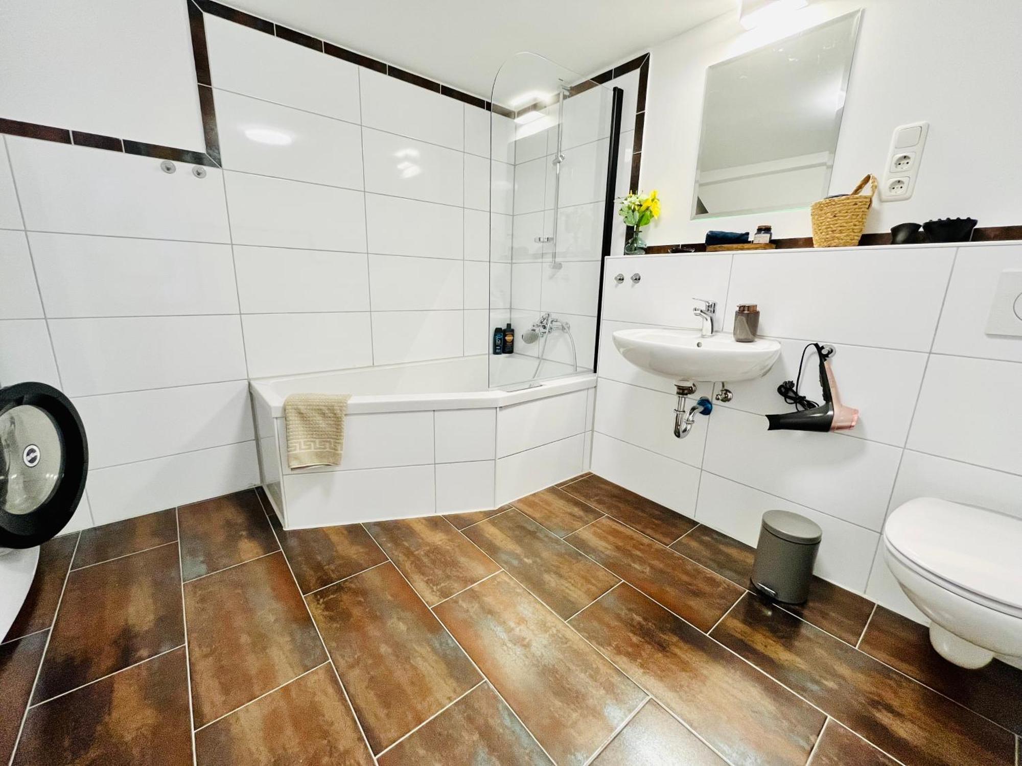 Aycatcherhomes - Bigliving I 3 Bedrooms I 7 Persons I 2 Bathrooms I Toplocation I Old I Wlan I Maisonette Boutique App Luna Apartment Marburg
